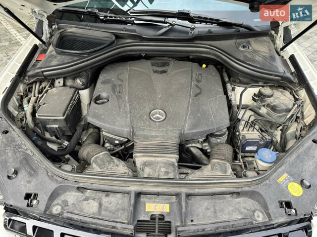 Білий Мерседес М-Клас, об'ємом двигуна 2.99 л та пробігом 199 тис. км за 27900 $, фото 102 на Automoto.ua