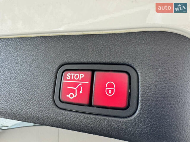 Білий Мерседес М-Клас, об'ємом двигуна 2.99 л та пробігом 199 тис. км за 27900 $, фото 100 на Automoto.ua