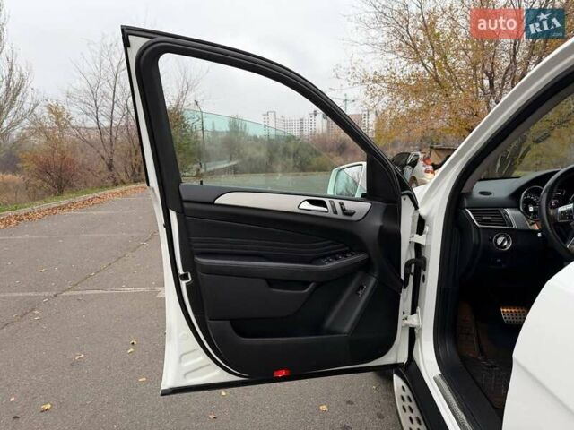 Білий Мерседес М-Клас, об'ємом двигуна 2.14 л та пробігом 261 тис. км за 21000 $, фото 34 на Automoto.ua