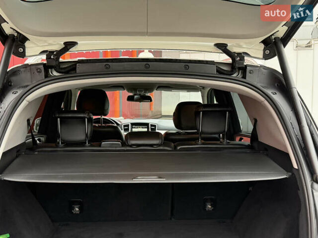 Білий Мерседес М-Клас, об'ємом двигуна 2.99 л та пробігом 217 тис. км за 20500 $, фото 13 на Automoto.ua