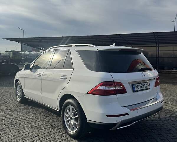 Белый Мерседес М-Класс, объемом двигателя 2.14 л и пробегом 330 тыс. км за 21500 $, фото 4 на Automoto.ua