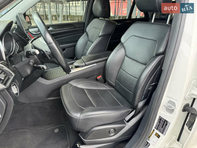 Білий Мерседес М-Клас, об'ємом двигуна 2.99 л та пробігом 199 тис. км за 27900 $, фото 55 на Automoto.ua