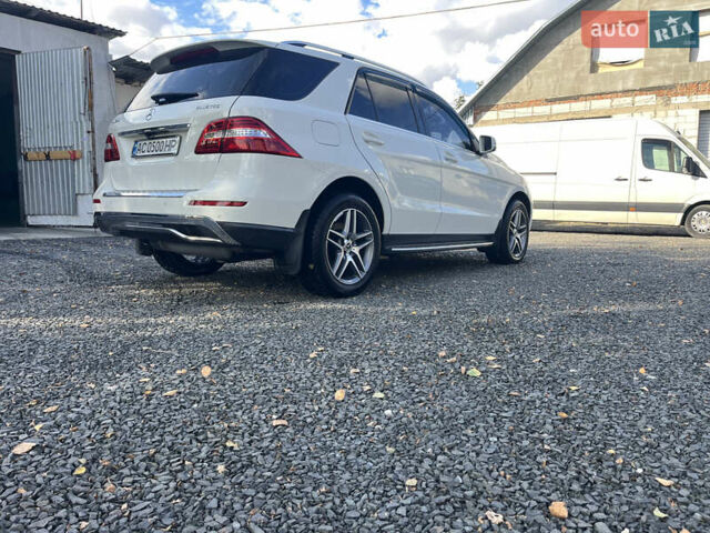 Белый Мерседес М-Класс, объемом двигателя 2.99 л и пробегом 248 тыс. км за 24500 $, фото 9 на Automoto.ua