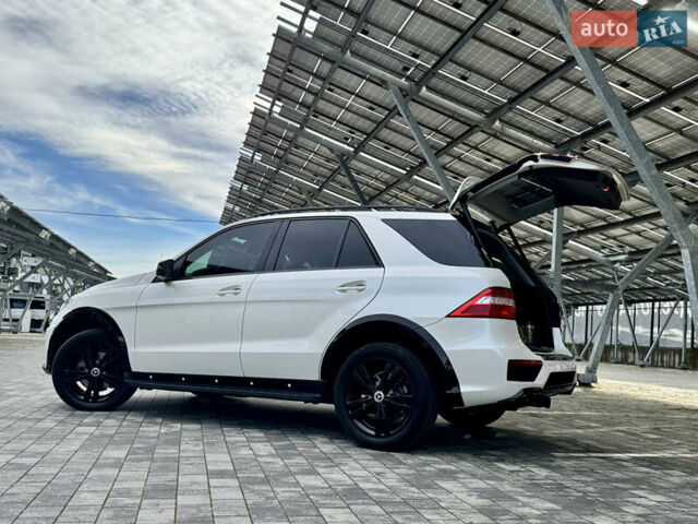 Білий Мерседес М-Клас, об'ємом двигуна 2.99 л та пробігом 199 тис. км за 27900 $, фото 99 на Automoto.ua