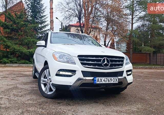 Белый Мерседес М-Класс, объемом двигателя 3 л и пробегом 228 тыс. км за 23000 $, фото 3 на Automoto.ua