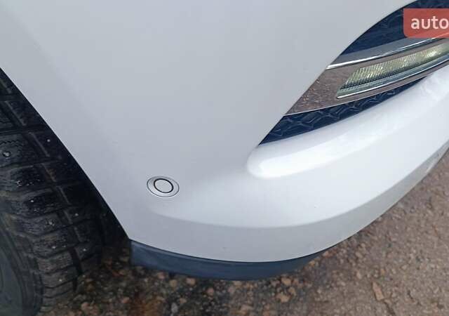 Белый Мерседес М-Класс, объемом двигателя 3 л и пробегом 228 тыс. км за 23000 $, фото 22 на Automoto.ua