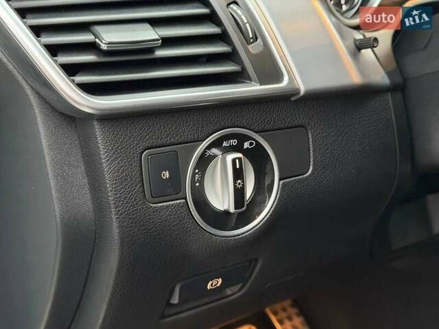 Білий Мерседес М-Клас, об'ємом двигуна 2.14 л та пробігом 261 тис. км за 21000 $, фото 37 на Automoto.ua