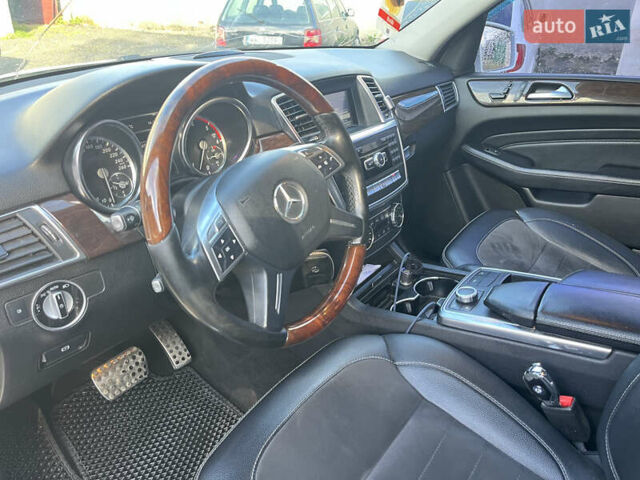 Белый Мерседес М-Класс, объемом двигателя 2.99 л и пробегом 248 тыс. км за 24500 $, фото 16 на Automoto.ua