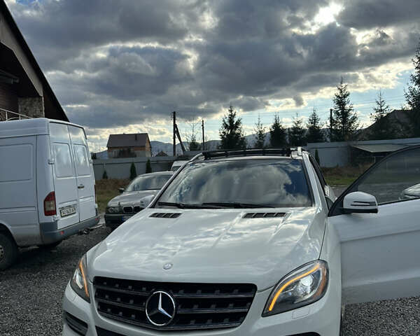 Белый Мерседес М-Класс, объемом двигателя 3.5 л и пробегом 272 тыс. км за 22950 $, фото 5 на Automoto.ua