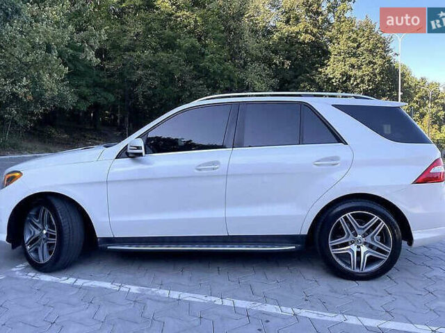 Білий Мерседес М-Клас, об'ємом двигуна 2.99 л та пробігом 242 тис. км за 23700 $, фото 25 на Automoto.ua