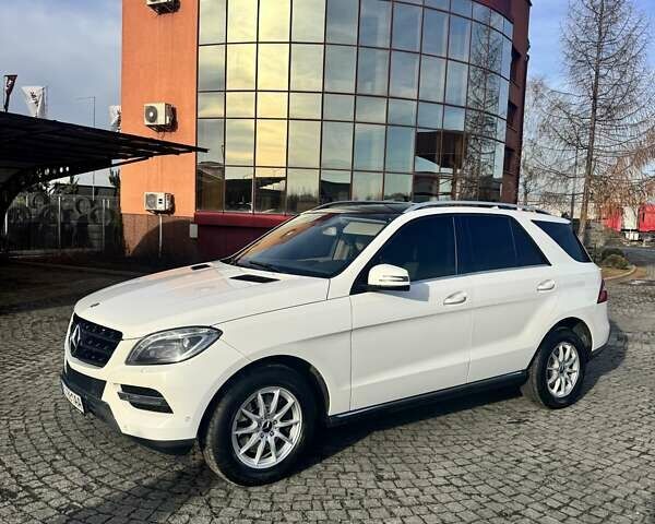 Белый Мерседес М-Класс, объемом двигателя 2.14 л и пробегом 330 тыс. км за 21500 $, фото 1 на Automoto.ua