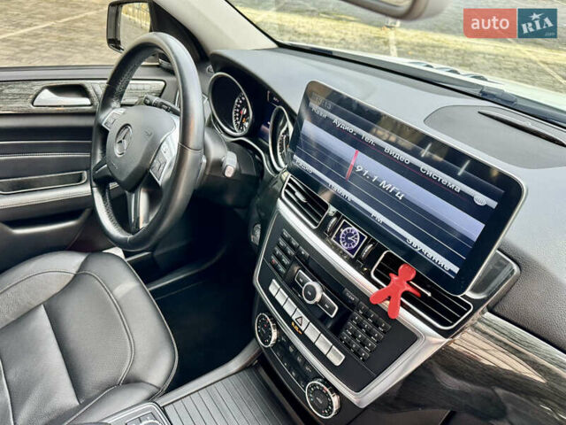 Білий Мерседес М-Клас, об'ємом двигуна 2.99 л та пробігом 199 тис. км за 27900 $, фото 92 на Automoto.ua