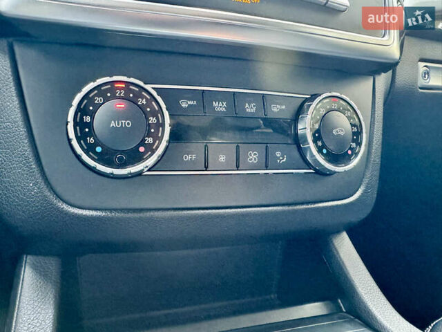 Білий Мерседес М-Клас, об'ємом двигуна 2.99 л та пробігом 199 тис. км за 27900 $, фото 97 на Automoto.ua