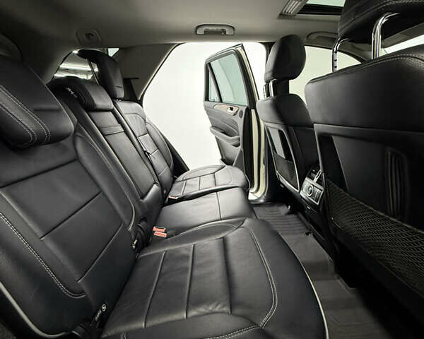 Белый Мерседес М-Класс, объемом двигателя 2.99 л и пробегом 160 тыс. км за 19900 $, фото 34 на Automoto.ua