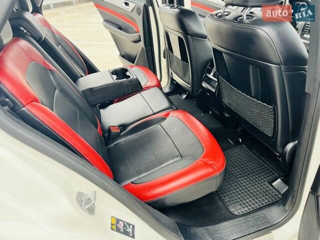 Мерседес М-Класс 2013 в Киеве на Automoto.ua Белый Мерседес М-Класс, объемом двигателя 2.99 л и пробегом 217 тыс. км за 21900 $, фото 16 на Automoto.ua