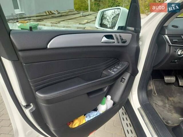 Белый Мерседес М-Класс, объемом двигателя 2.99 л и пробегом 225 тыс. км за 22500 $, фото 12 на Automoto.ua