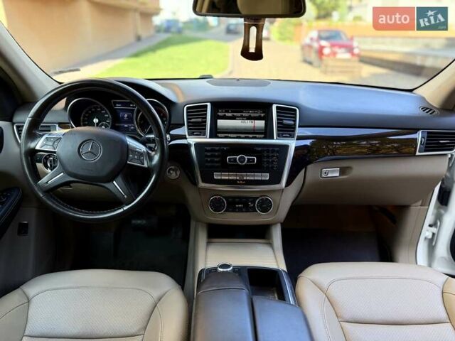 Мерседес М-Класс 2013 в Ровно на Automoto.ua Белый Мерседес М-Класс, объемом двигателя 2.99 л и пробегом 216 тыс. км за 19700 $, фото 21 на Automoto.ua