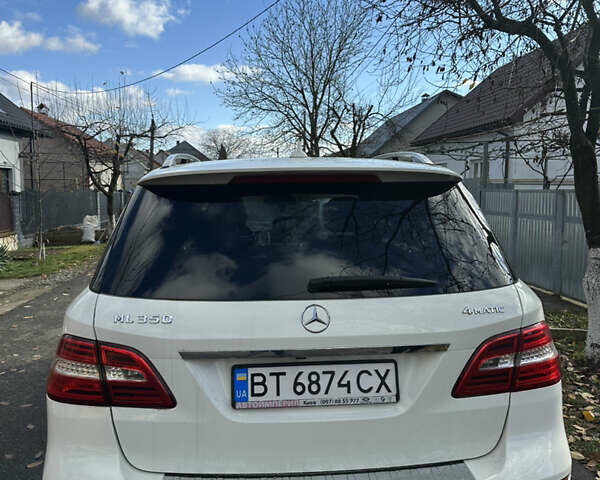 Белый Мерседес М-Класс, объемом двигателя 3.5 л и пробегом 272 тыс. км за 22950 $, фото 1 на Automoto.ua