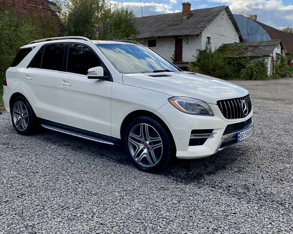 Білий Мерседес М-Клас, об'ємом двигуна 2.99 л та пробігом 242 тис. км за 23700 $, фото 1 на Automoto.ua