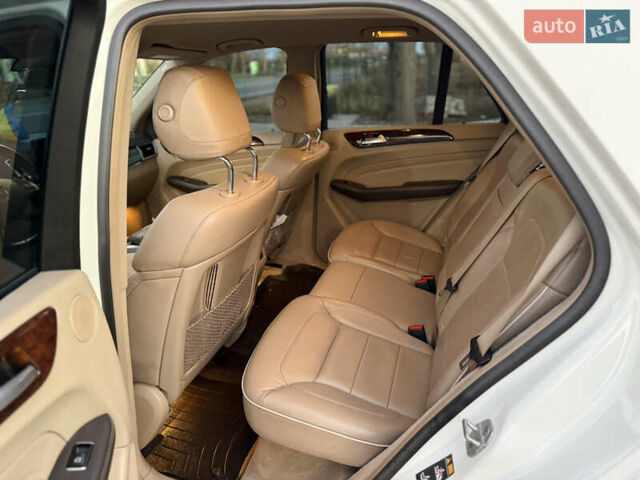 Мерседес М-Класс 2013 в Снятине на Automoto.ua Белый Мерседес М-Класс, объемом двигателя 2.14 л и пробегом 247 тыс. км за 19500 $, фото 11 на Automoto.ua