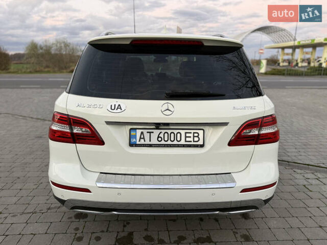 Мерседес М-Класс 2013 в Снятине на Automoto.ua Белый Мерседес М-Класс, объемом двигателя 2.14 л и пробегом 247 тыс. км за 19500 $, фото 7 на Automoto.ua