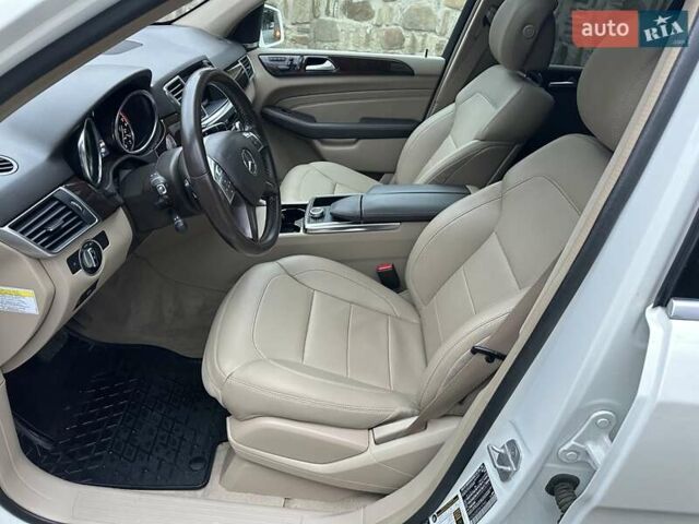 Белый Мерседес М-Класс, объемом двигателя 2.99 л и пробегом 131 тыс. км за 22700 $, фото 6 на Automoto.ua