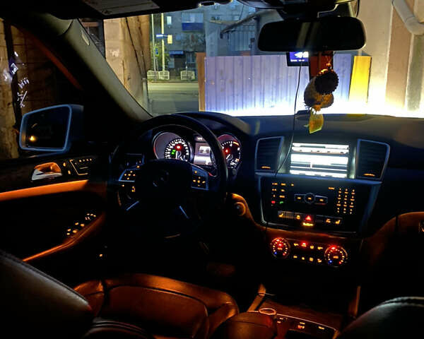 Білий Мерседес М-Клас, об'ємом двигуна 2.99 л та пробігом 242 тис. км за 23700 $, фото 8 на Automoto.ua