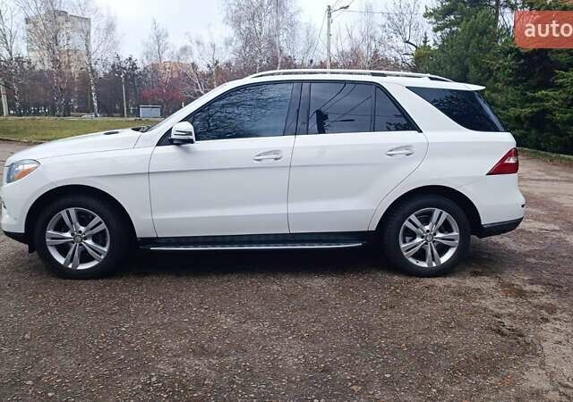 Белый Мерседес М-Класс, объемом двигателя 3 л и пробегом 228 тыс. км за 23000 $, фото 9 на Automoto.ua