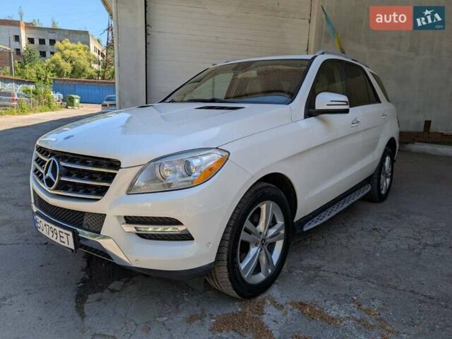 Белый Мерседес М-Класс, объемом двигателя 3 л и пробегом 340 тыс. км за 20500 $, фото 36 на Automoto.ua