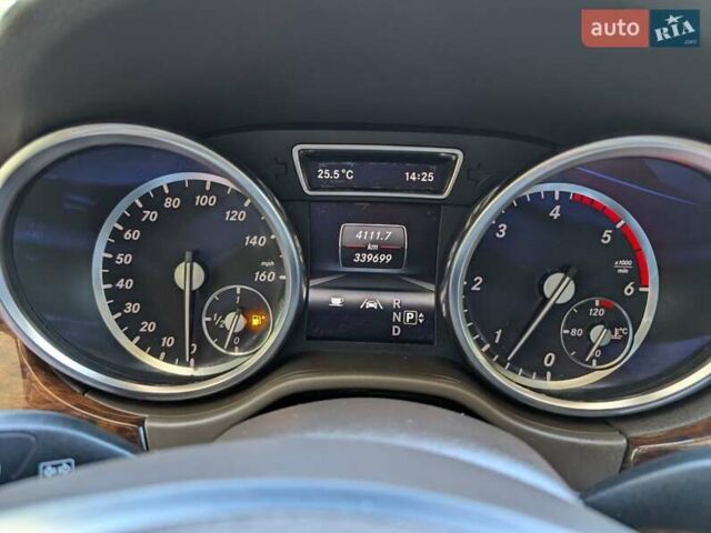 Белый Мерседес М-Класс, объемом двигателя 3 л и пробегом 340 тыс. км за 20500 $, фото 3 на Automoto.ua