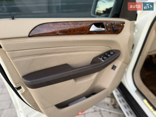 Мерседес М-Класс 2013 в Снятине на Automoto.ua Белый Мерседес М-Класс, объемом двигателя 2.14 л и пробегом 247 тыс. км за 19500 $, фото 10 на Automoto.ua
