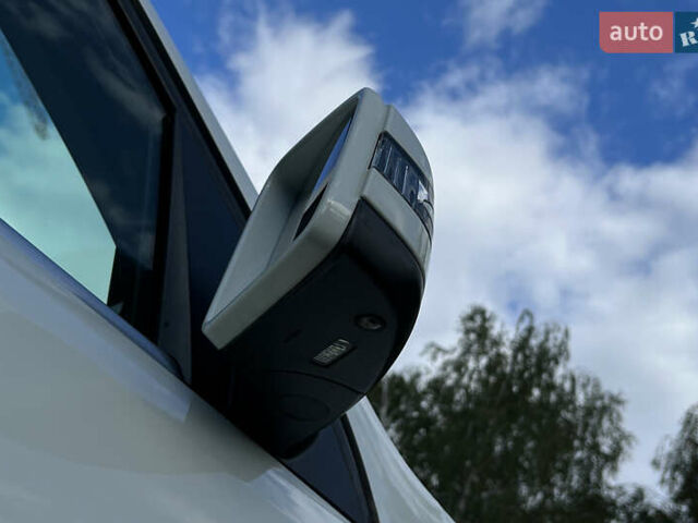 Белый Мерседес М-Класс, объемом двигателя 2.99 л и пробегом 139 тыс. км за 23300 $, фото 23 на Automoto.ua