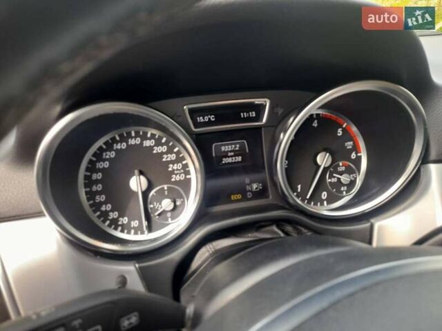 Белый Мерседес М-Класс, объемом двигателя 2.99 л и пробегом 225 тыс. км за 22500 $, фото 7 на Automoto.ua