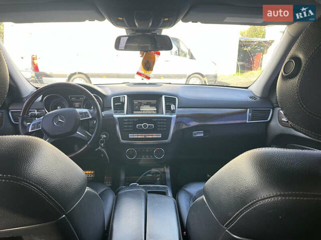 Белый Мерседес М-Класс, объемом двигателя 2.99 л и пробегом 248 тыс. км за 24500 $, фото 13 на Automoto.ua