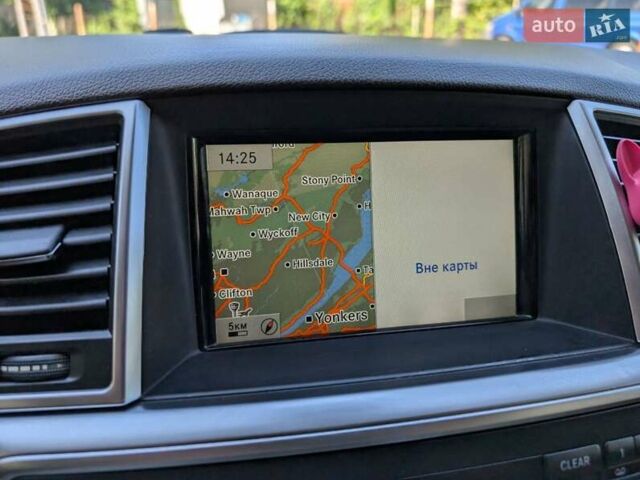 Белый Мерседес М-Класс, объемом двигателя 3 л и пробегом 340 тыс. км за 20500 $, фото 8 на Automoto.ua