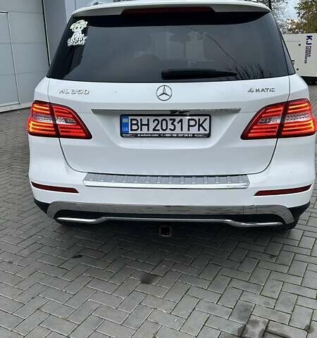 Белый Мерседес М-Класс, объемом двигателя 3.5 л и пробегом 83 тыс. км за 22500 $, фото 1 на Automoto.ua