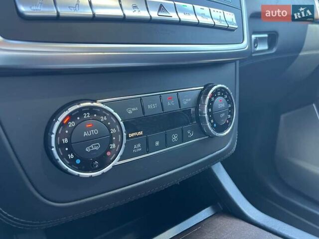 Білий Мерседес М-Клас, об'ємом двигуна 4.66 л та пробігом 270 тис. км за 16990 $, фото 28 на Automoto.ua