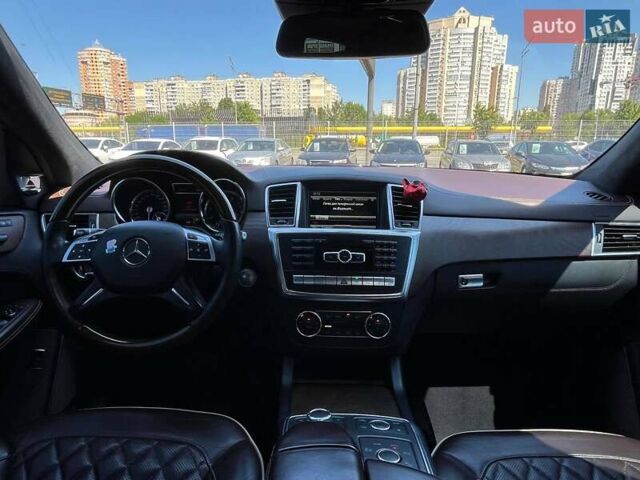 Білий Мерседес М-Клас, об'ємом двигуна 4.66 л та пробігом 270 тис. км за 16990 $, фото 16 на Automoto.ua