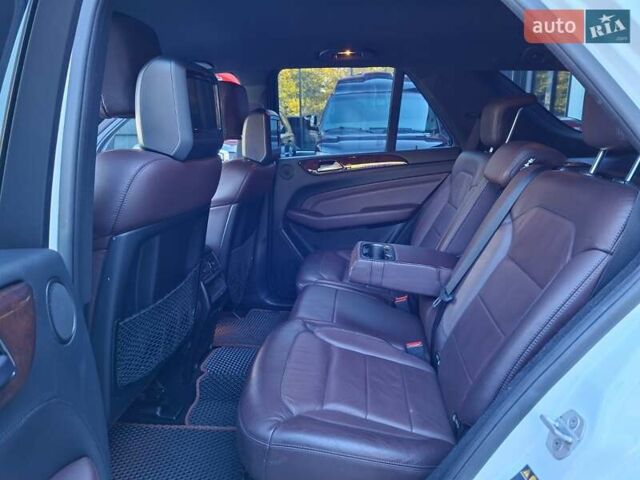 Мерседес М-Класс 2014 в Одессе на Automoto.ua Белый Мерседес М-Класс, объемом двигателя 2.99 л и пробегом 149 тыс. км за 26900 $, фото 18 на Automoto.ua