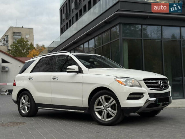 Мерседес М-Класс 2014 в Львове на Automoto.ua Белый Мерседес М-Класс, объемом двигателя 2.99 л и пробегом 279 тыс. км за 22800 $, фото 5 на Automoto.ua