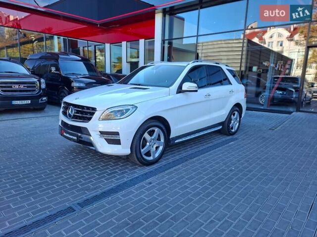 Мерседес М-Класс 2014 в Одессе на Automoto.ua Белый Мерседес М-Класс, объемом двигателя 2.99 л и пробегом 149 тыс. км за 26900 $, фото 7 на Automoto.ua