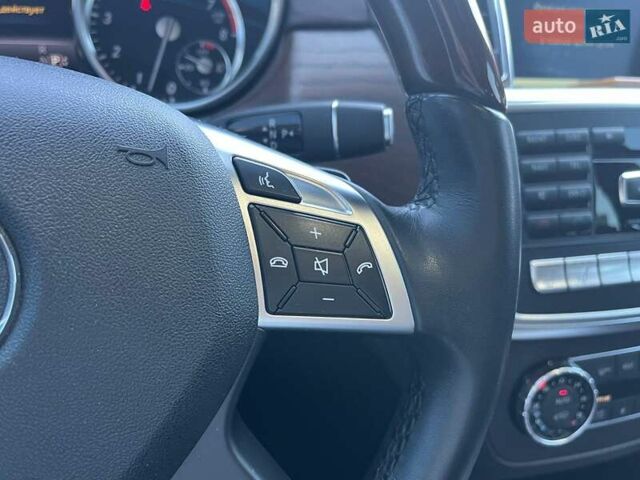 Белый Мерседес М-Класс, объемом двигателя 4.66 л и пробегом 270 тыс. км за 17990 $, фото 25 на Automoto.ua