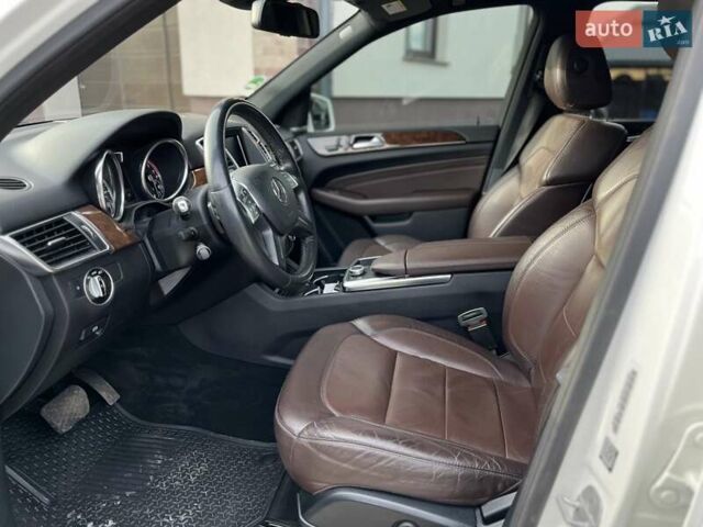 Білий Мерседес М-Клас, об'ємом двигуна 2.99 л та пробігом 251 тис. км за 19400 $, фото 5 на Automoto.ua