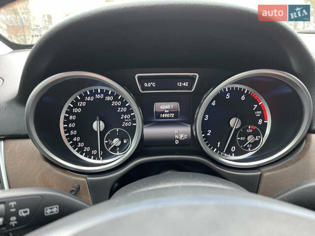 Белый Мерседес М-Класс, объемом двигателя 3.5 л и пробегом 149 тыс. км за 18500 $, фото 19 на Automoto.ua