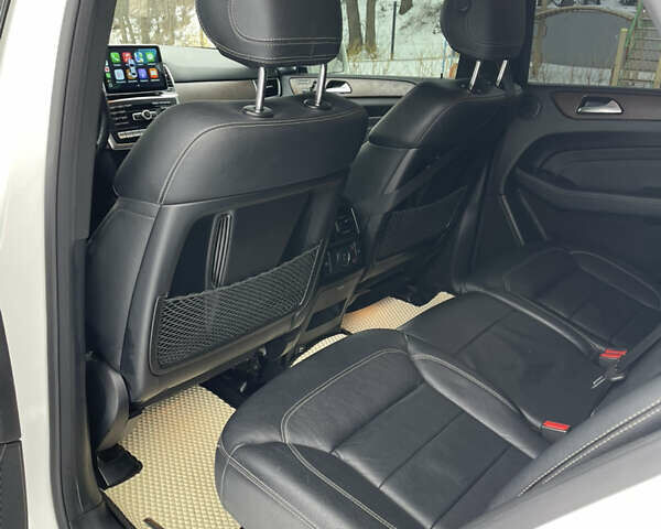 Белый Мерседес М-Класс, объемом двигателя 3.5 л и пробегом 149 тыс. км за 18500 $, фото 13 на Automoto.ua