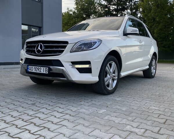 Білий Мерседес М-Клас, об'ємом двигуна 2.99 л та пробігом 200 тис. км за 21500 $, фото 2 на Automoto.ua