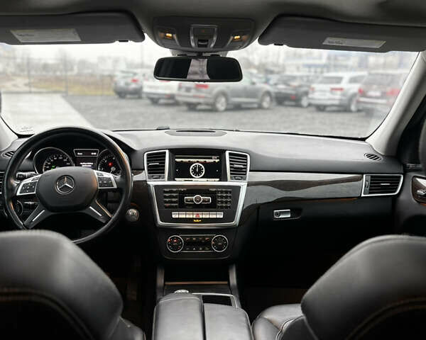 Белый Мерседес М-Класс, объемом двигателя 2.99 л и пробегом 260 тыс. км за 21900 $, фото 8 на Automoto.ua