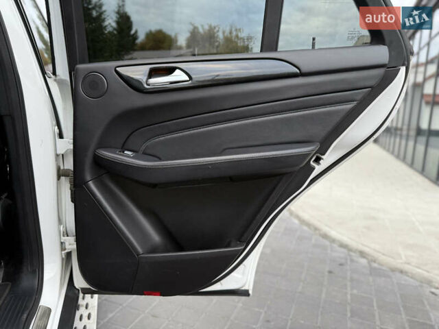 Мерседес М-Класс 2014 в Львове на Automoto.ua Белый Мерседес М-Класс, объемом двигателя 2.99 л и пробегом 279 тыс. км за 22800 $, фото 38 на Automoto.ua