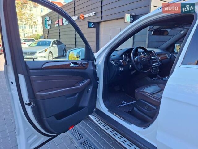 Мерседес М-Класс 2014 в Одессе на Automoto.ua Белый Мерседес М-Класс, объемом двигателя 2.99 л и пробегом 149 тыс. км за 26900 $, фото 8 на Automoto.ua