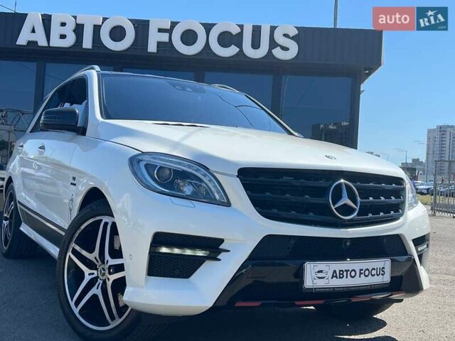 Белый Мерседес М-Класс, объемом двигателя 4.66 л и пробегом 270 тыс. км за 17990 $, фото 1 на Automoto.ua